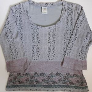 GAIAM Large Gray Long Sleeved Floral Shirt